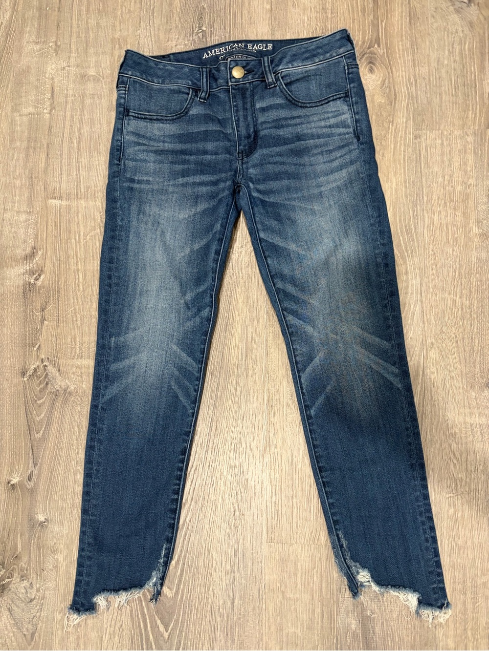 Women’s American Eagle Dark Wash Frayed Hem Skinny Jeans
